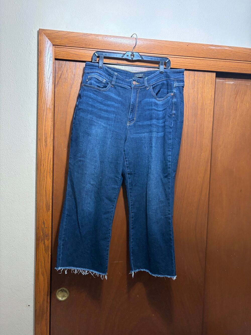 Judy Blue 18W Women's Dark Wash Cropped Straight Leg Jeans Raw Hem Stretch
